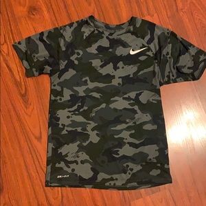 Nike dry fit camo Tee